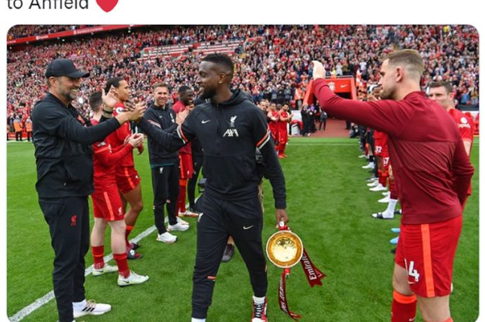 Divock Origi Pergi sebagai Legenda, Guard of Honour Iringi Perpisahan di Liverpool - Bolasport.com